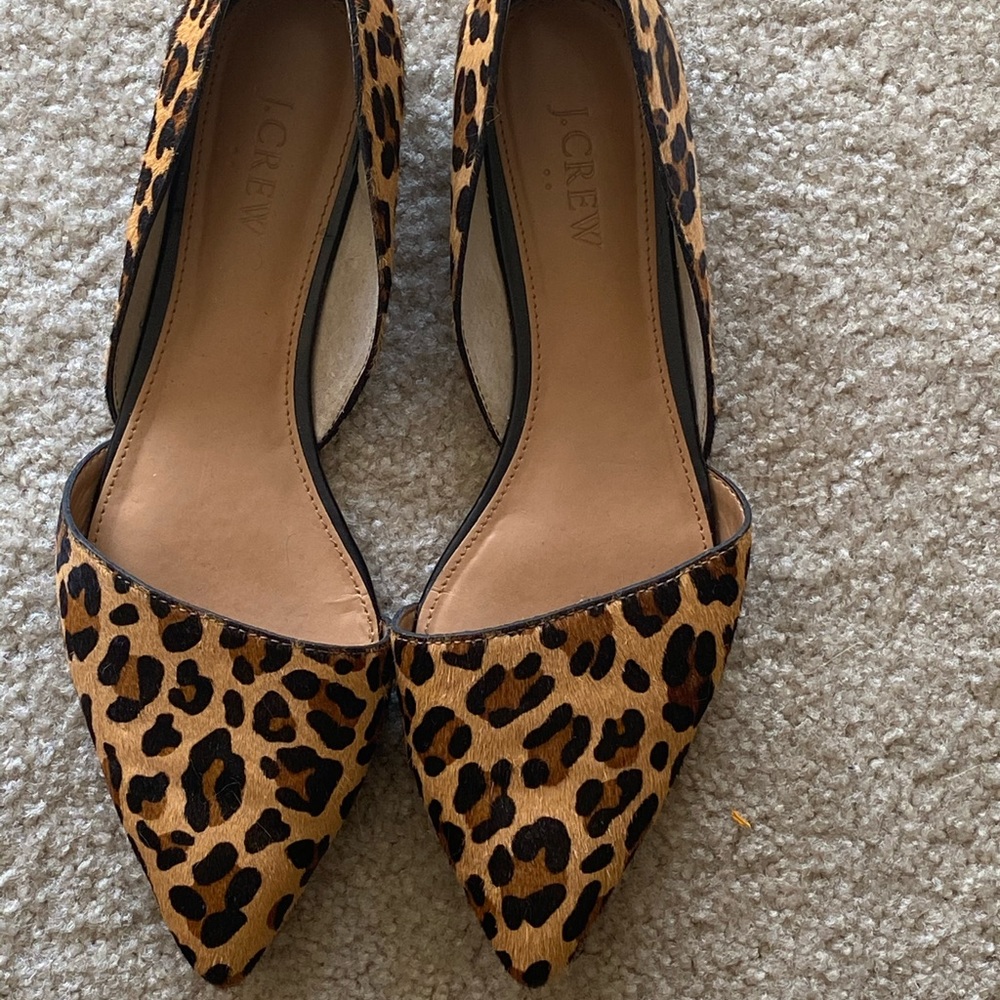 Leopard print flat